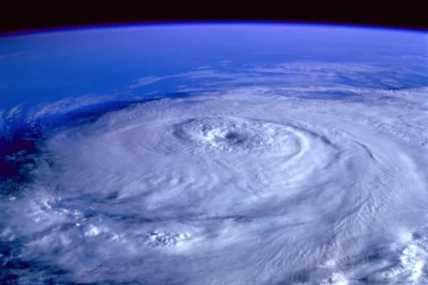   Which statement is true about South and North Poles of the Earth? 