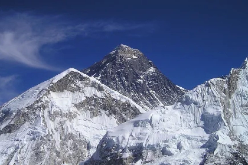 Who is the first person to reach Mount Everest?